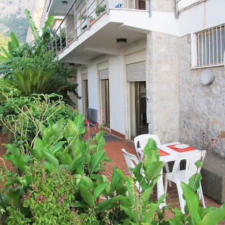 Casa In Villa Vista Mare *